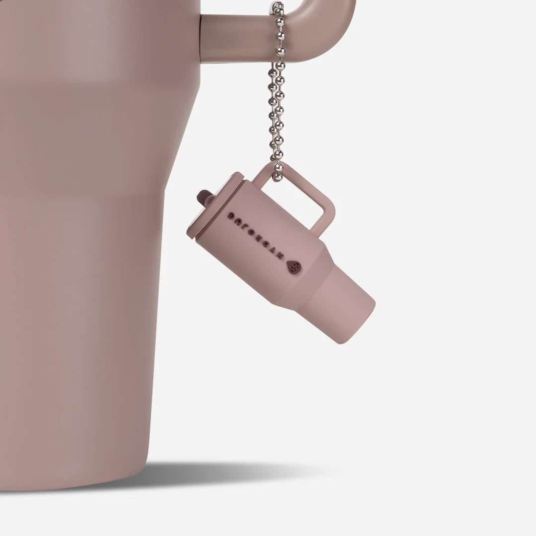 traveler-keychain-p5 Web-TravelerKeychainPhotos-Mauve2.webp